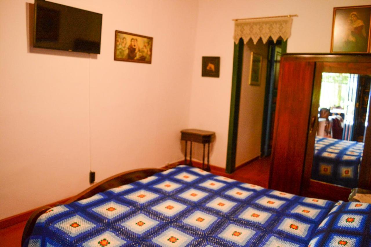 Finca La Colina Bed & Breakfast