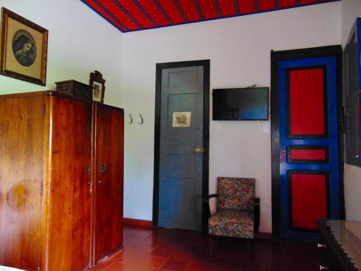 Finca La Colina Bed & Breakfast *
